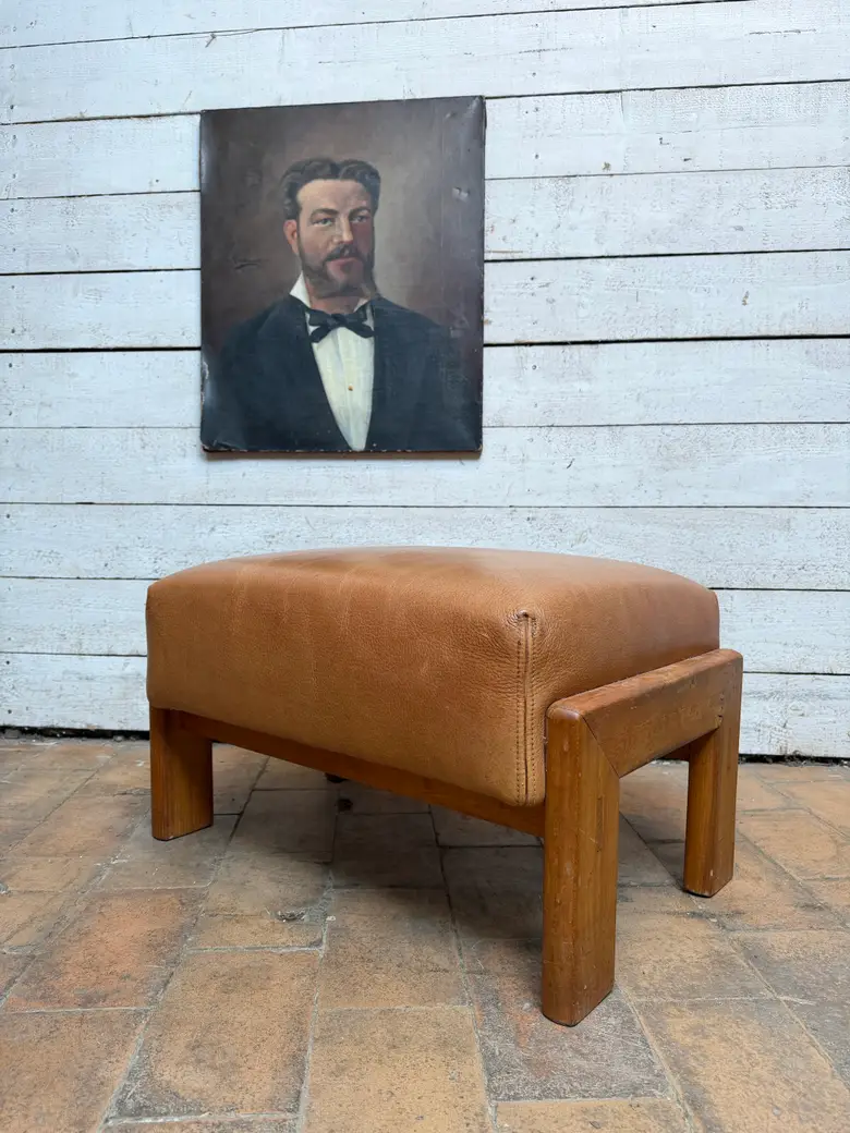 Pouf en cuir et orme – années 80