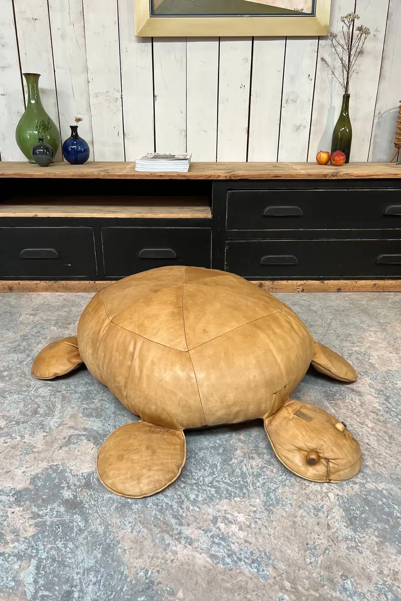 Pouf tortue vintage en cuir Années 80