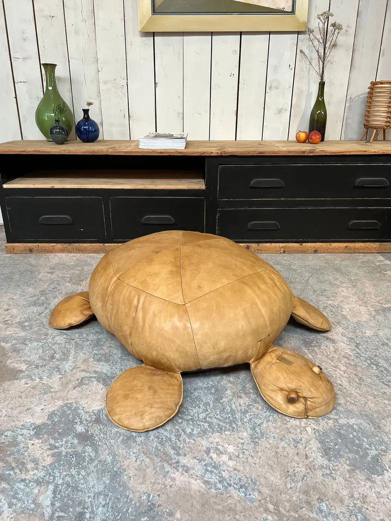 Pouf tortue vintage en cuir Années 80