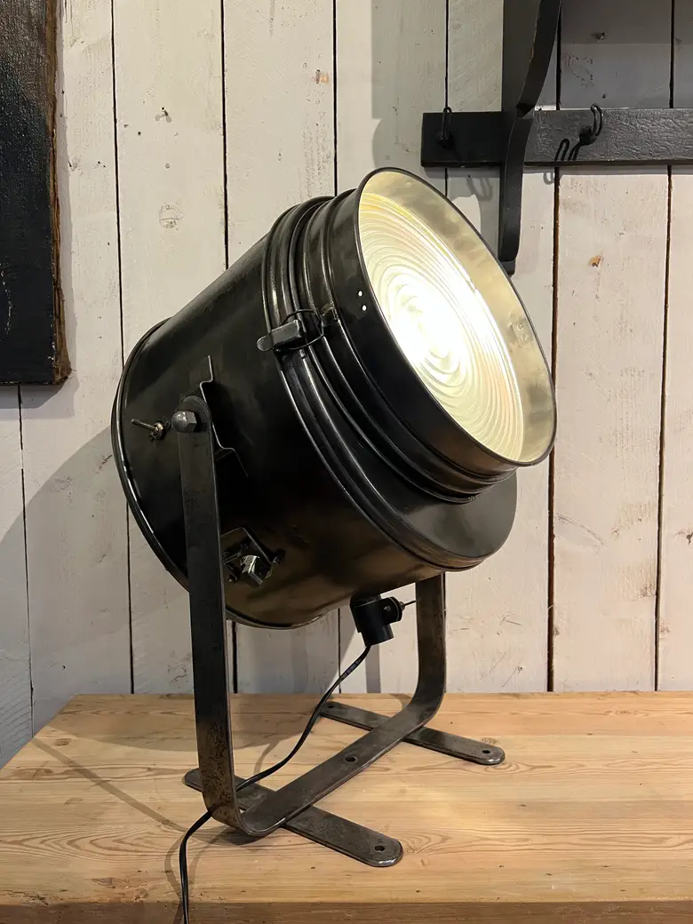 Projecteur de cinéma Crémer