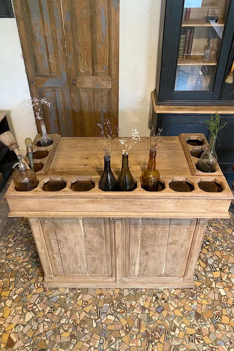 Rare comptoir de cordonnier en chêne Début XXème