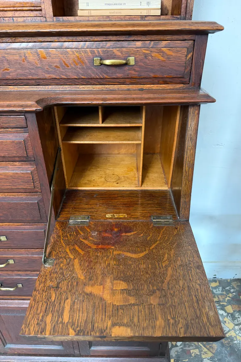Rare meuble de dentiste américain – Début XXe siècle