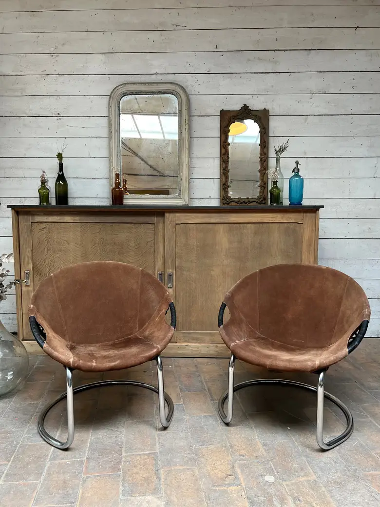Rare paire de fauteuils Ballon Années 70