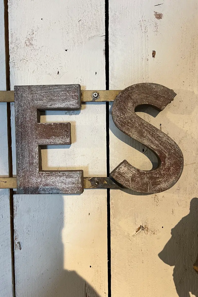 Rares enseignes de vestiaire Début XXème
