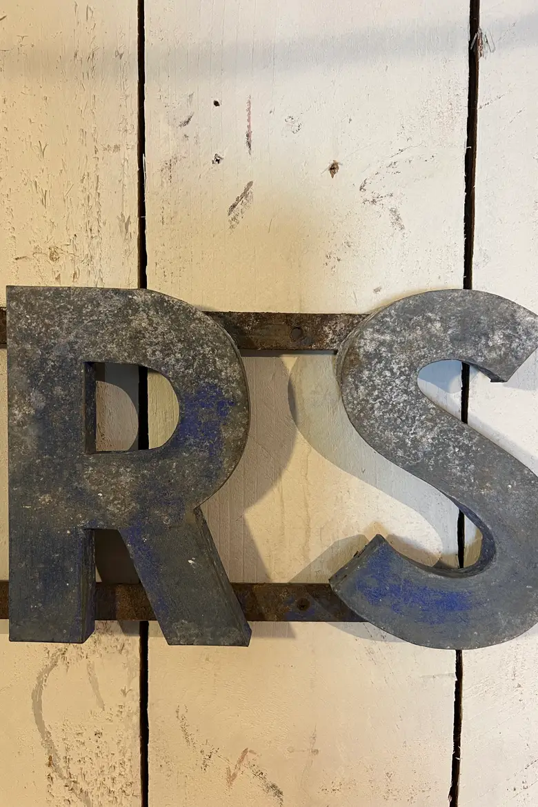 Rares enseignes de vestiaire Début XXème