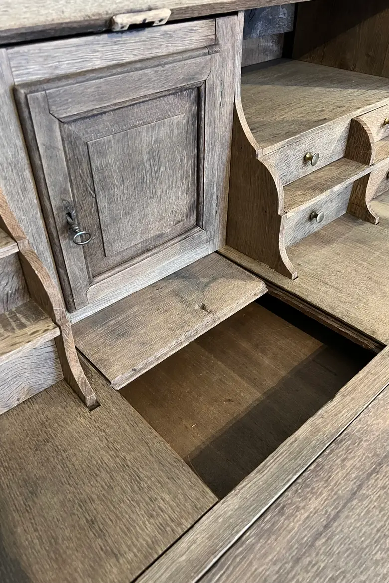 Secrétaire Louis XVI à dos d’âne en chêne 18ème