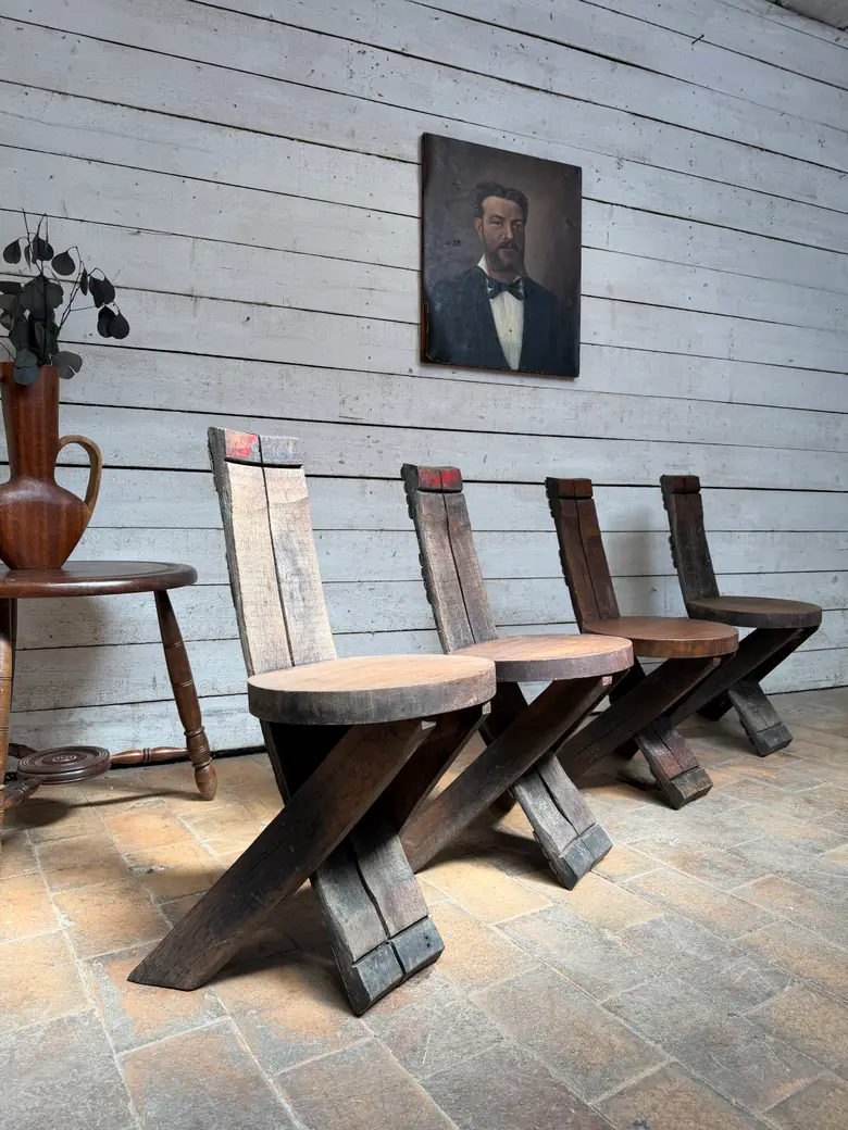 Série de 4 chaises de bistrot brutalistes — Série de 4 chaises de bistrot brutalistes
