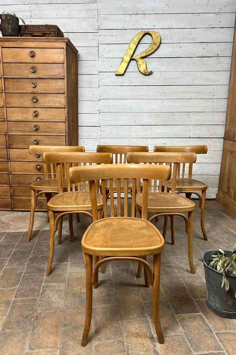 Série de 6 chaises bistrot Thonet en bois blond