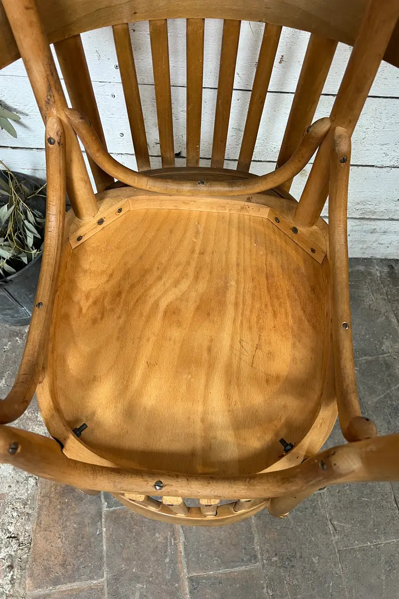 Série de 6 chaises bistrot Thonet en bois blond