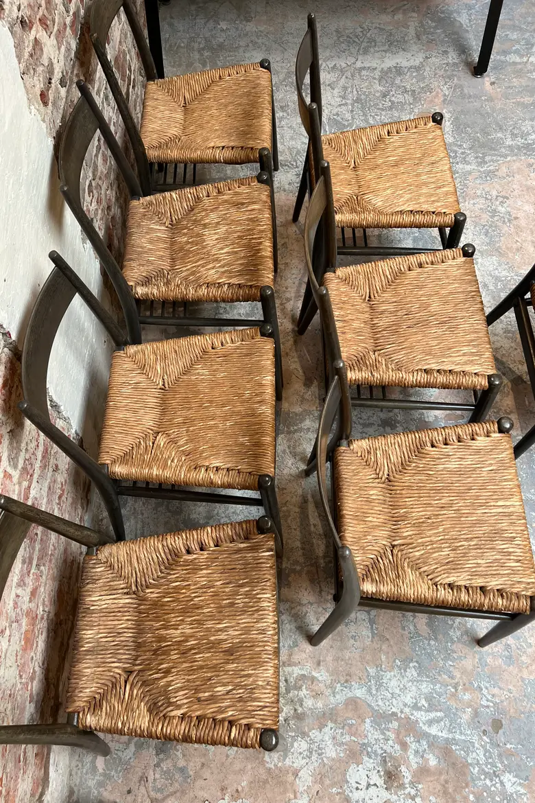 Série de 8 chaises vintage en bois dans le goût de Gio Ponti