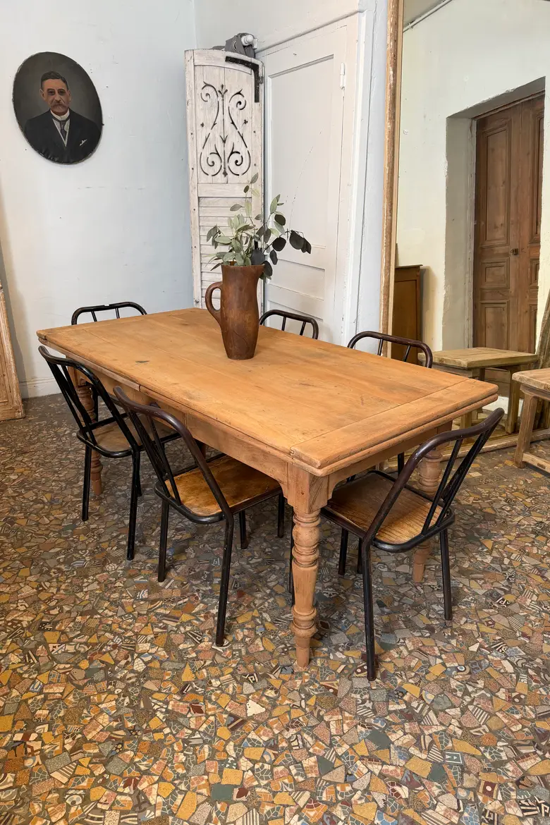 Table à rallonges en merisier – fin 19ᵉ
