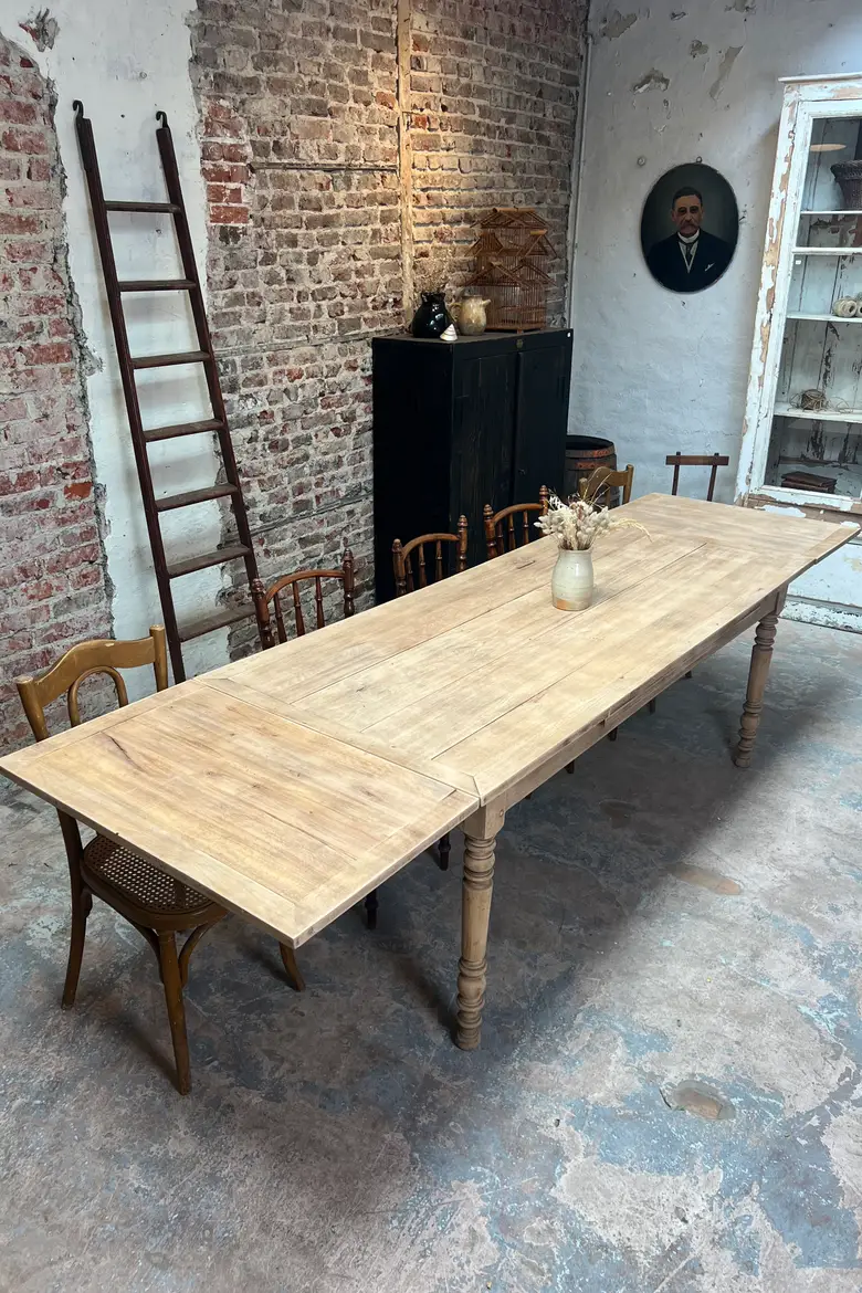 Table à rallonges – Pieds tournés