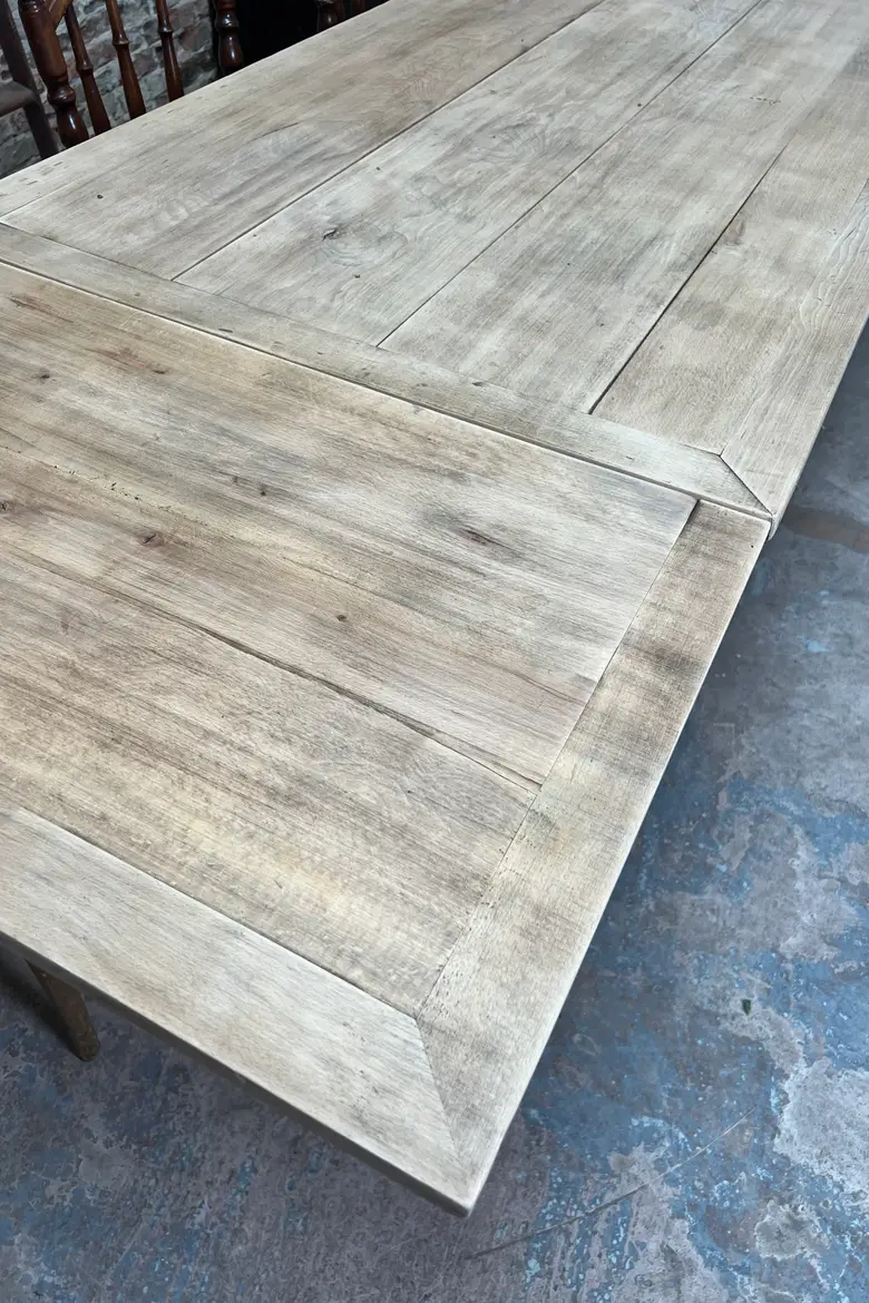 Table à rallonges – Pieds tournés