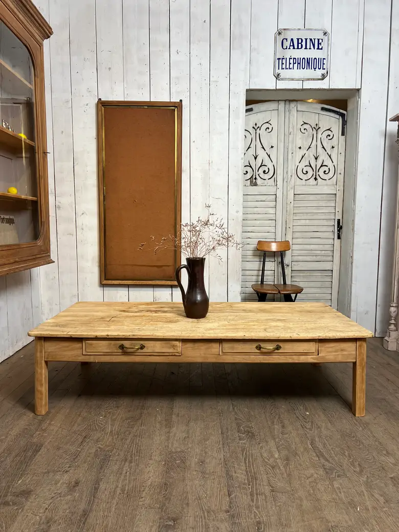 Table basse ancienne en peuplier