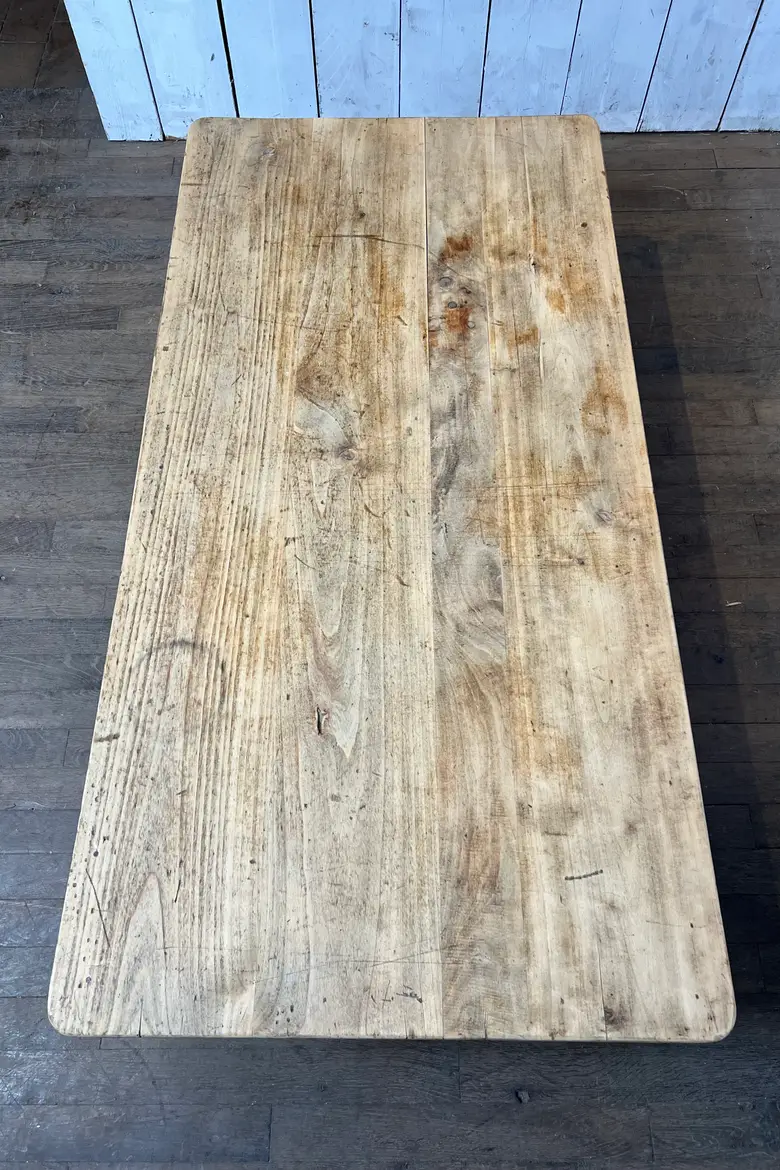 Table basse ancienne en peuplier