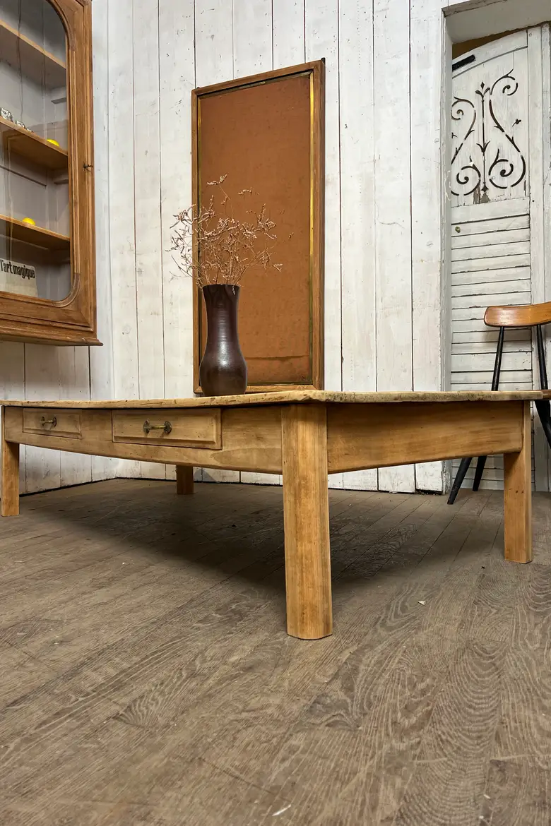 Table basse ancienne en peuplier