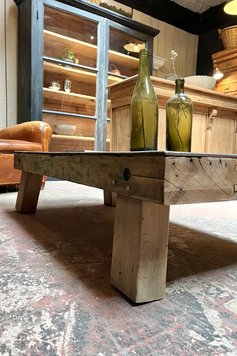 Table basse au style industriel