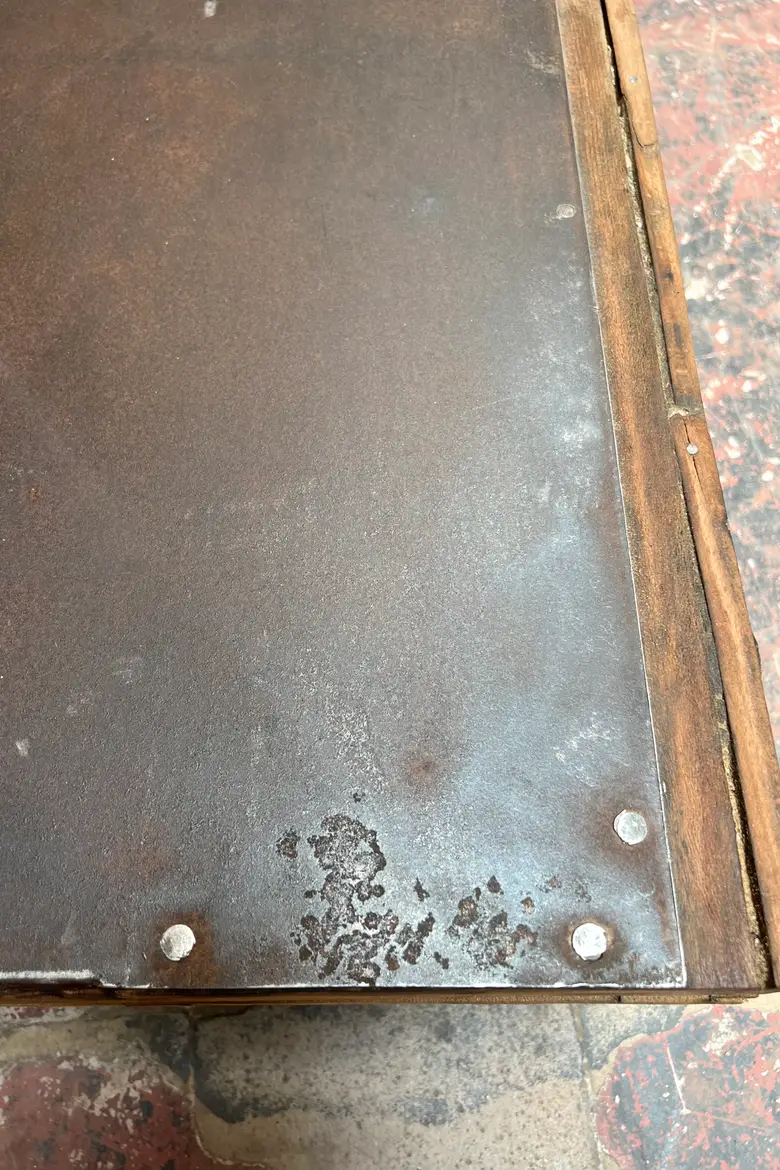 Table basse au style industriel