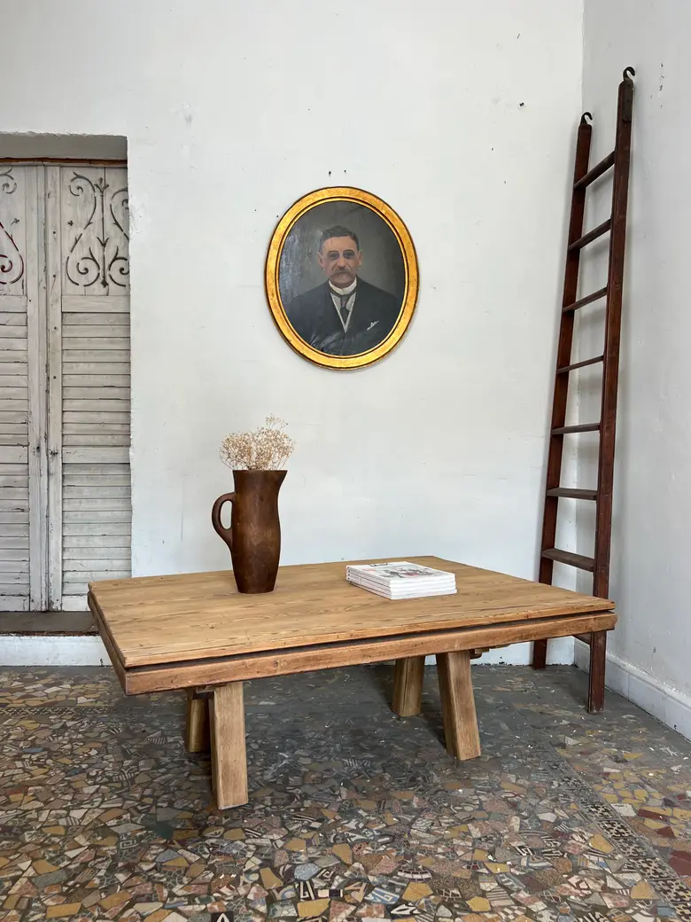 Table basse avec plateau en sapin