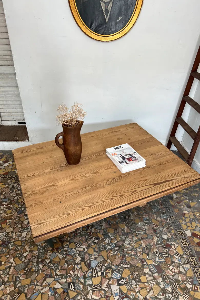 Table basse avec plateau en sapin