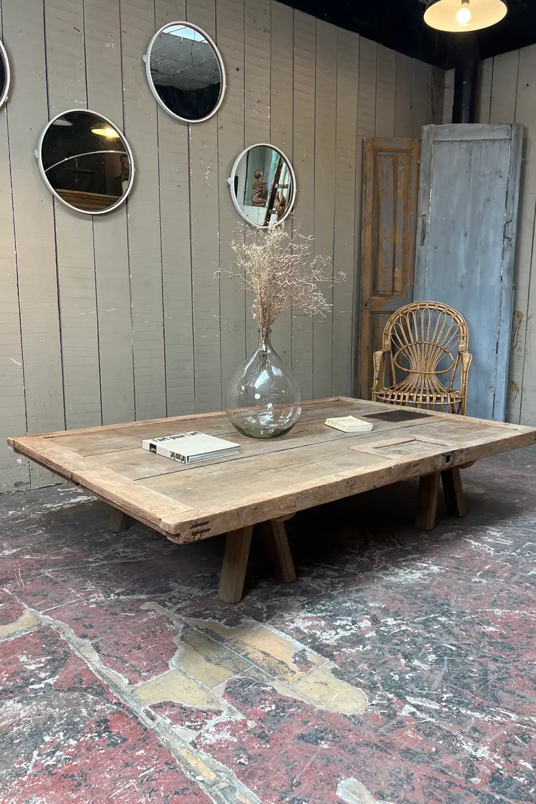 Table basse avec porte japonaise