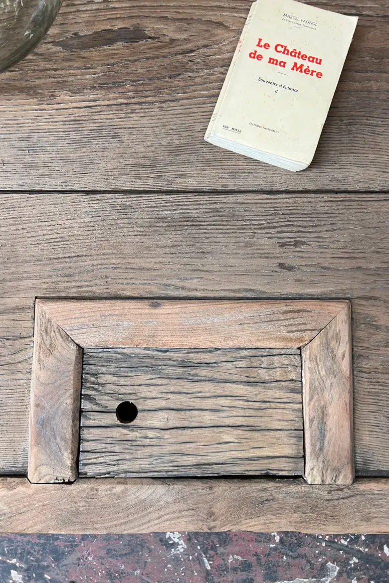 Table basse avec porte japonaise