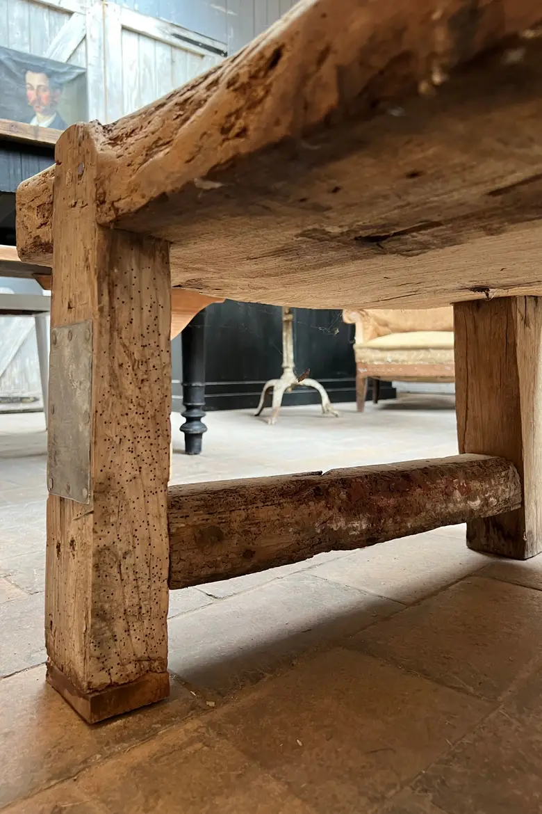 Table basse brutaliste Début XXème