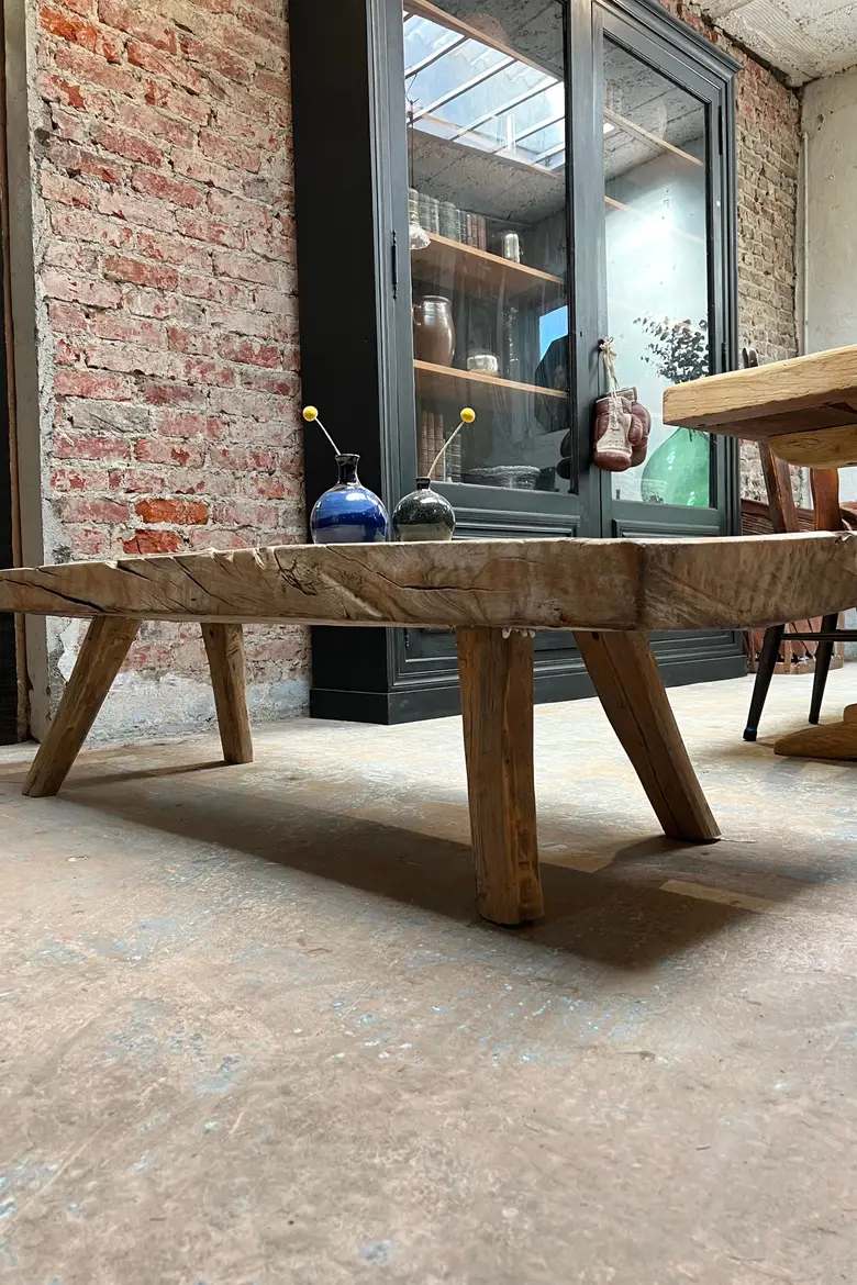 Table basse brutaliste Début XXème