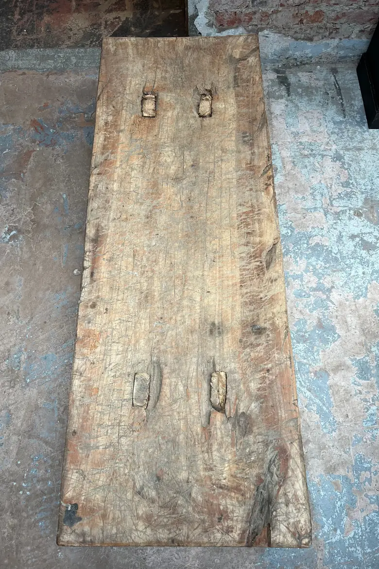 Table basse brutaliste Début XXème