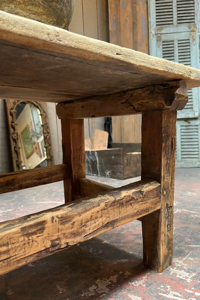 Table basse brutaliste Début XXème