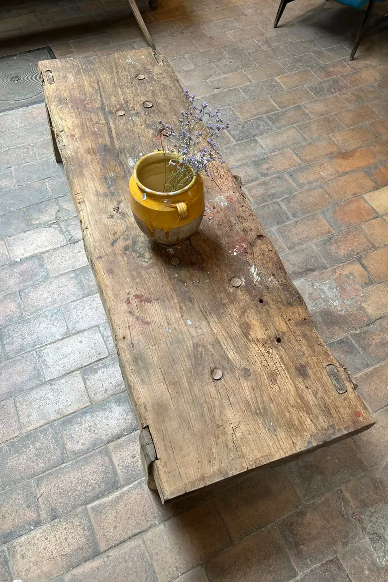 Table basse brutaliste Début XXème