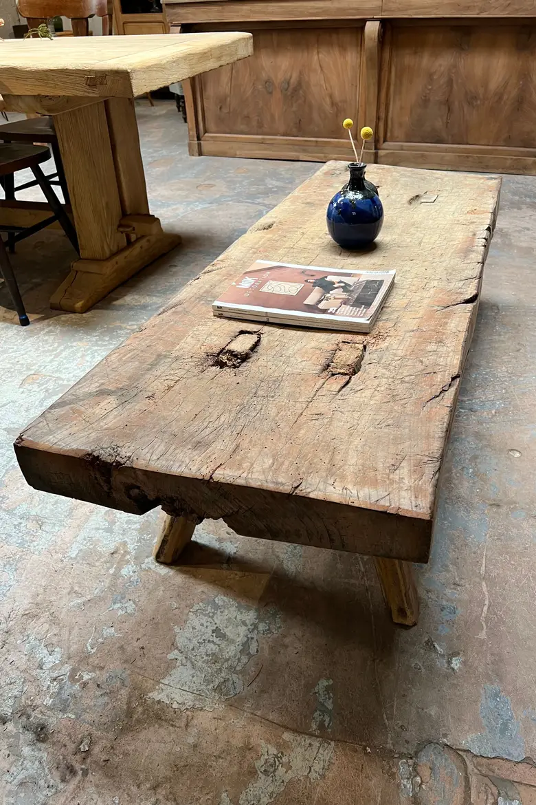 Table basse brutaliste Début XXème