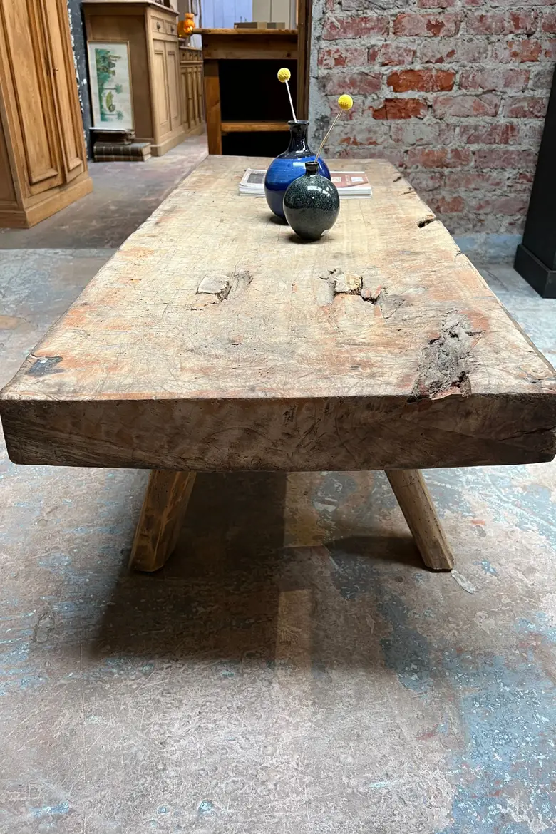 Table basse brutaliste Début XXème
