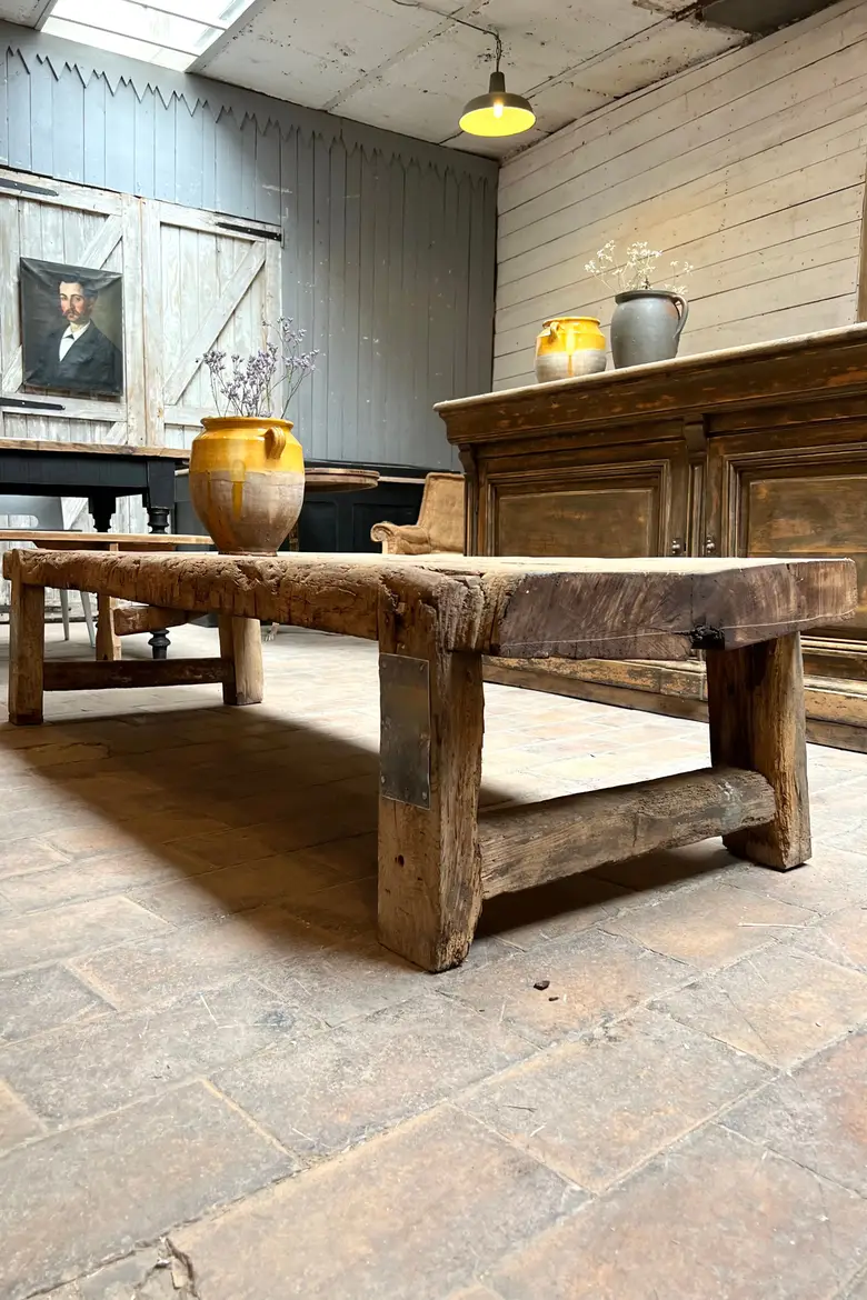 Table basse brutaliste Début XXème
