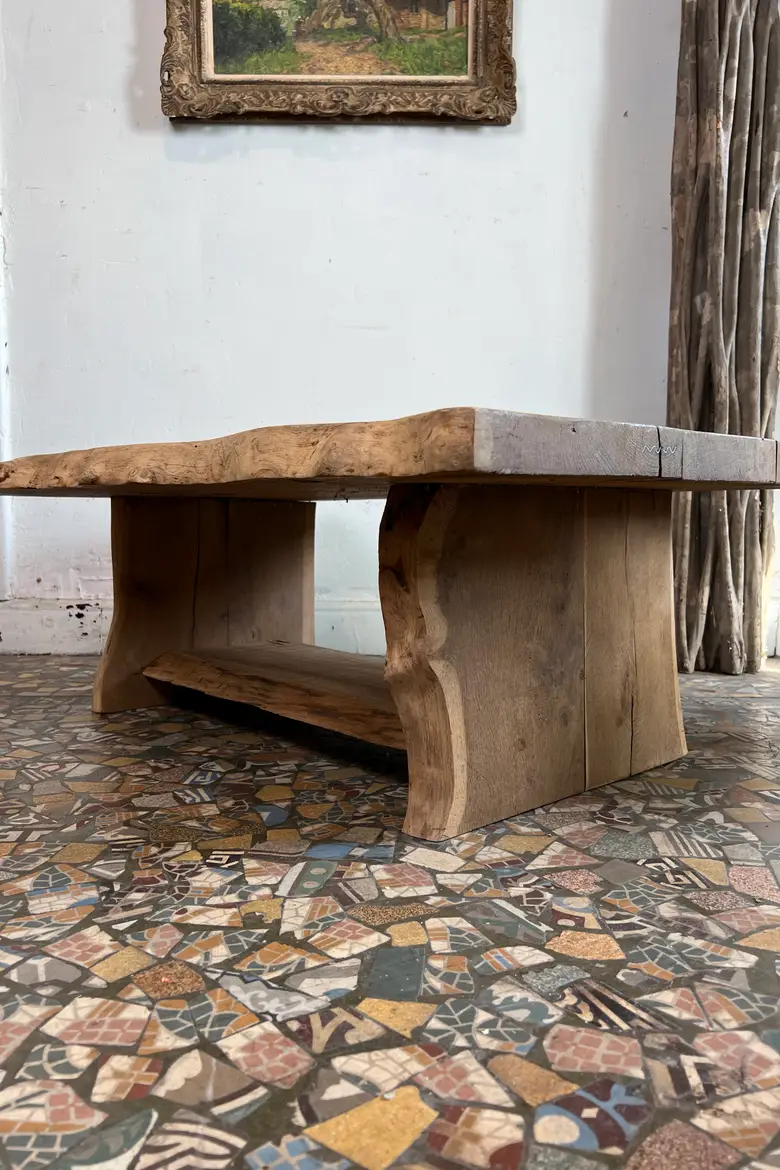 Table basse brutaliste en chêne – Années 50