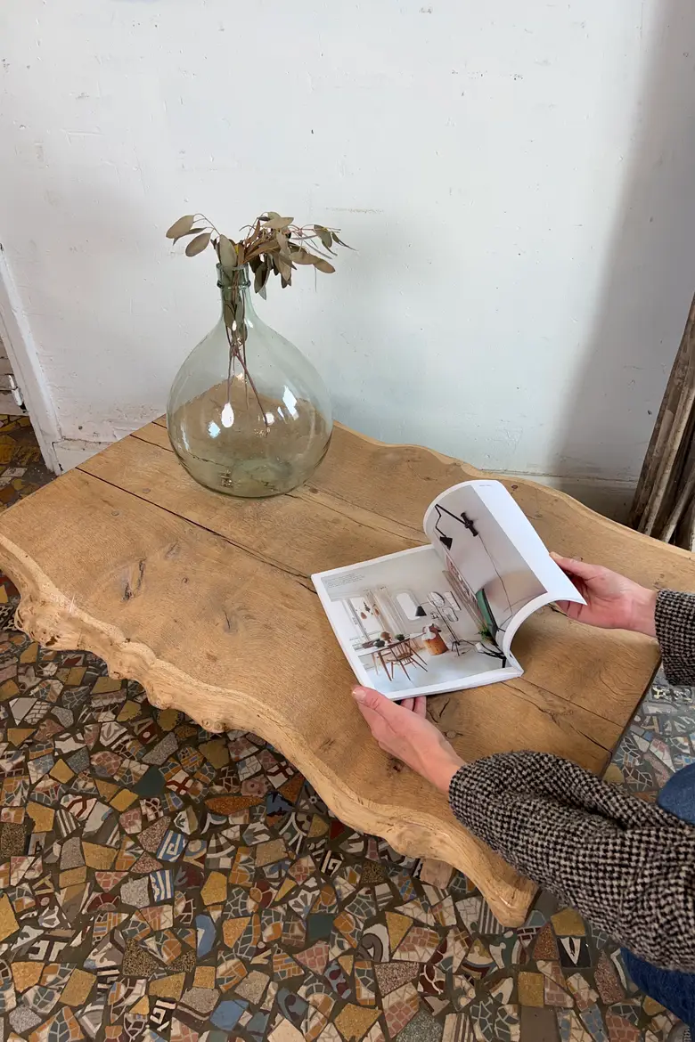 Table basse brutaliste en chêne – Années 50