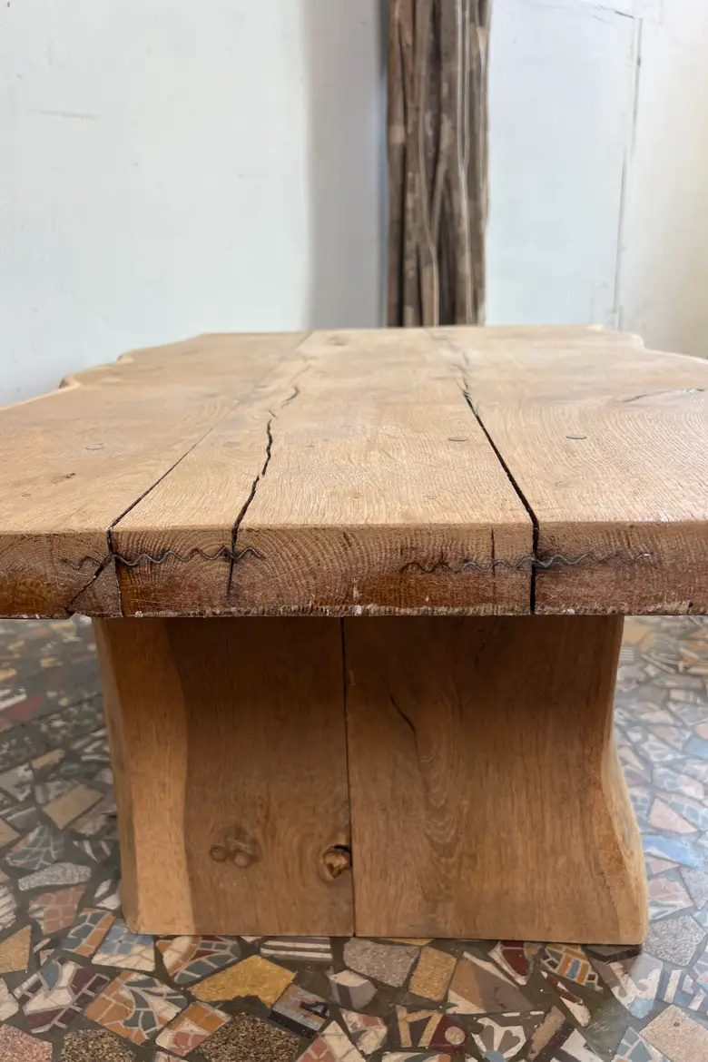 Table basse brutaliste en chêne – Années 50