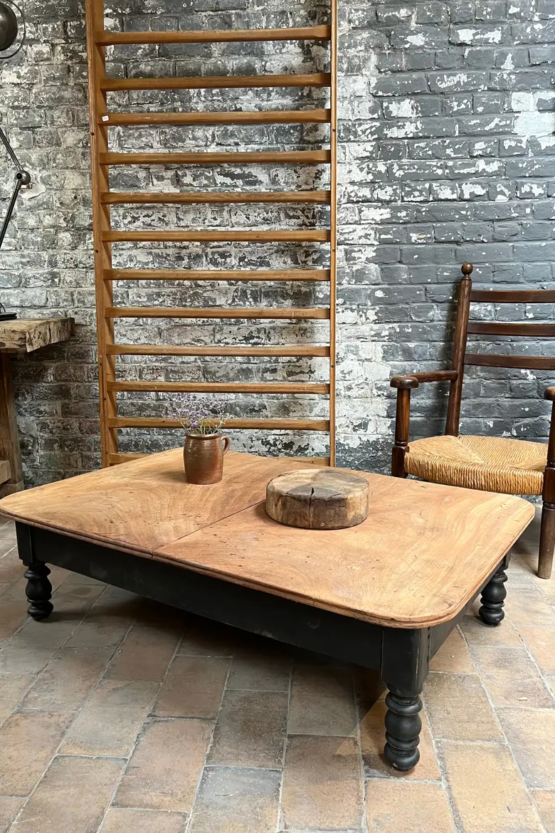 Table basse en acajou Début XXème