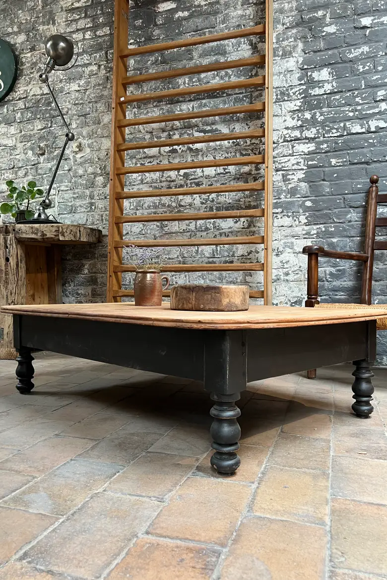 Table basse en acajou Début XXème