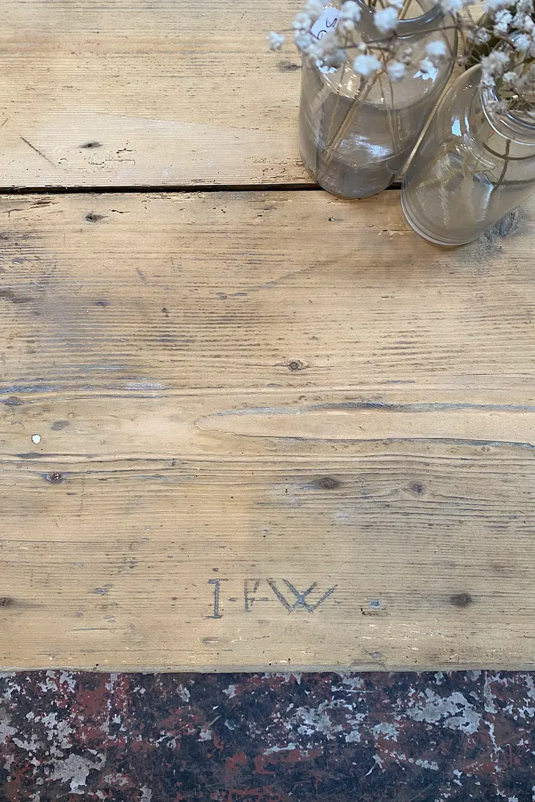Table basse en bois Début XXème