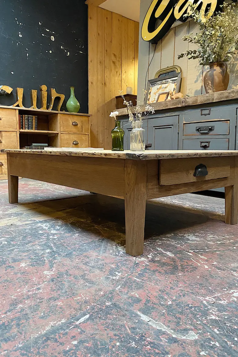 Table basse en bois Début XXème