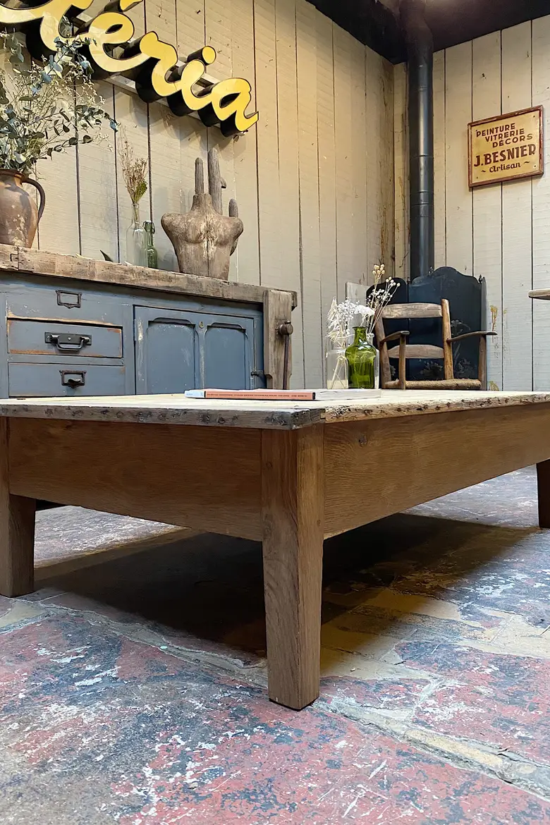 Table basse en bois Début XXème