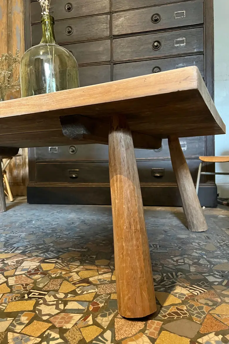 Table basse en châtaignier Début XXème