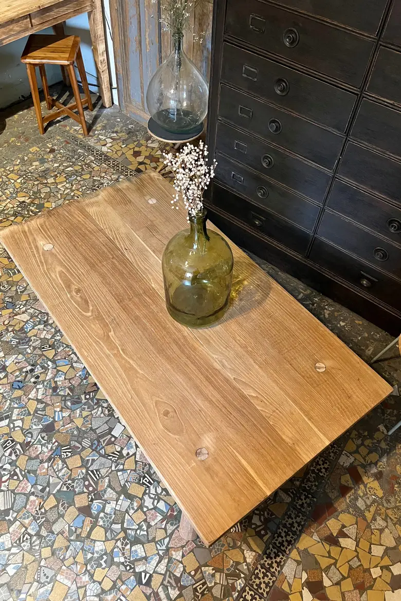 Table basse en châtaignier Début XXème