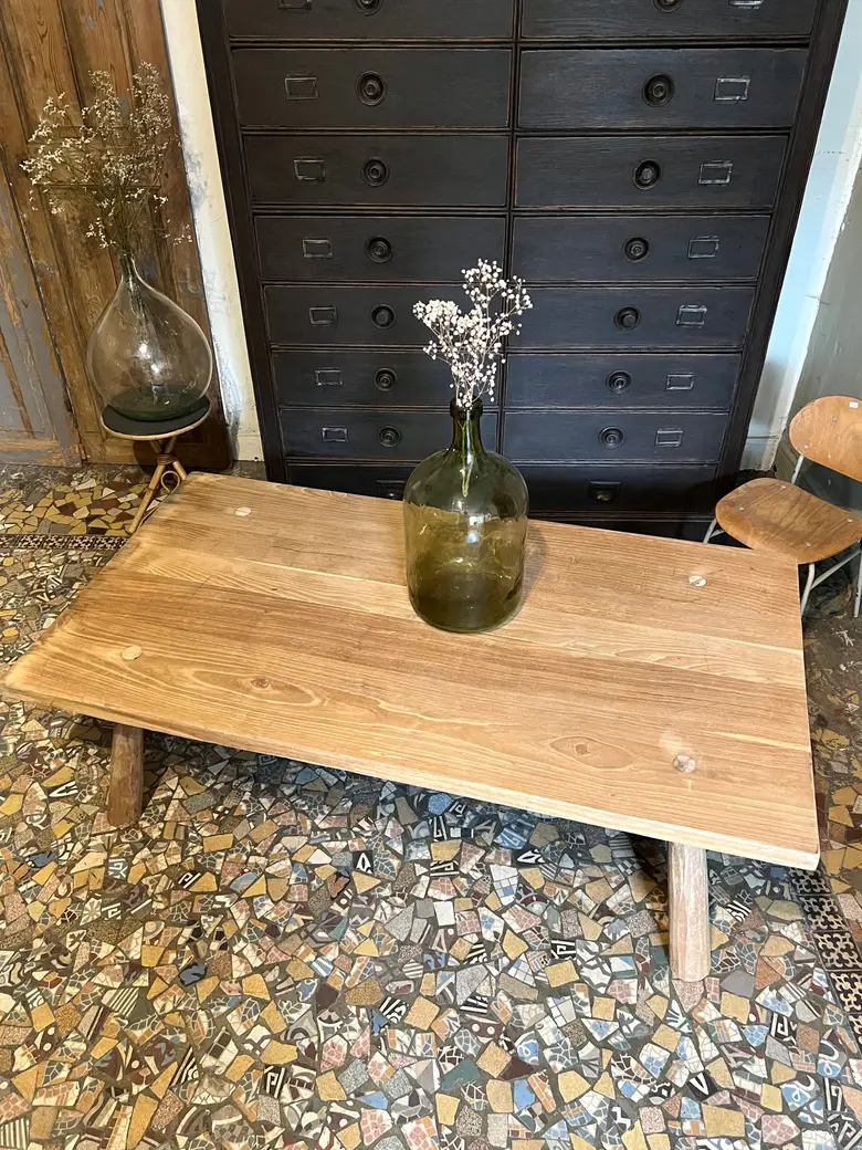 Table basse en châtaignier Début XXème
