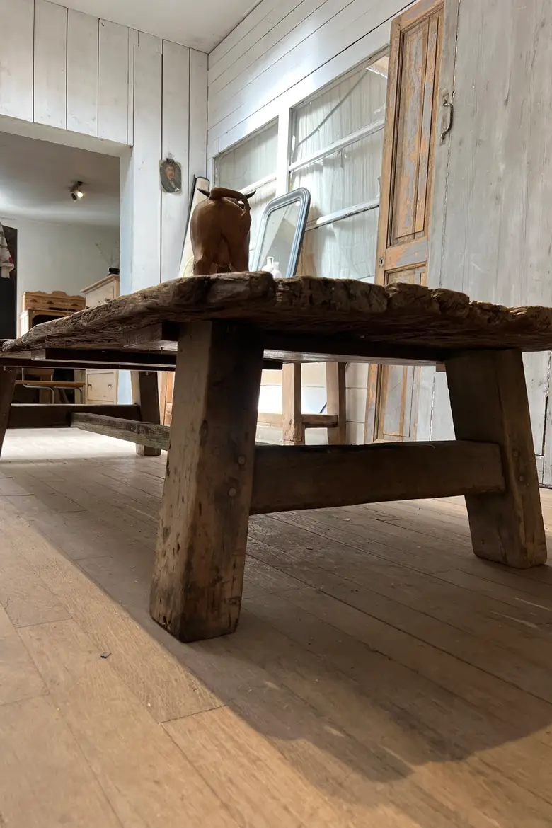 Table basse en chêne 17ème