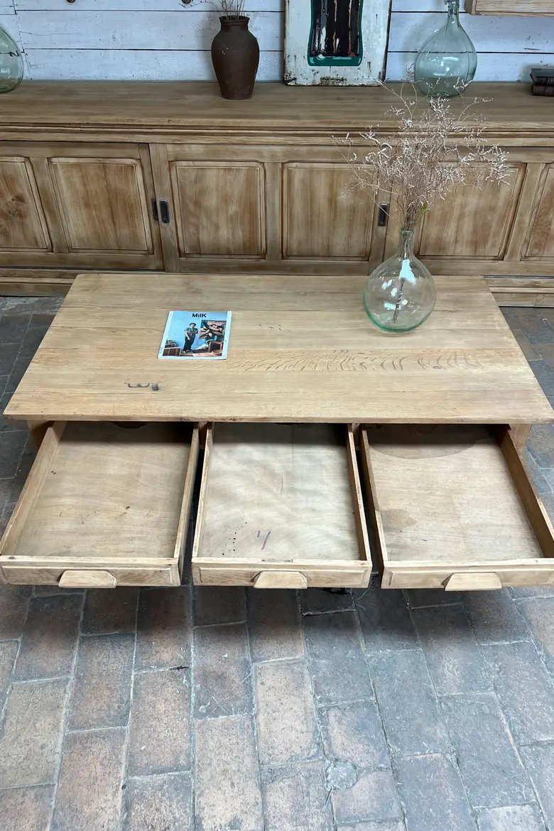 Table basse en chêne