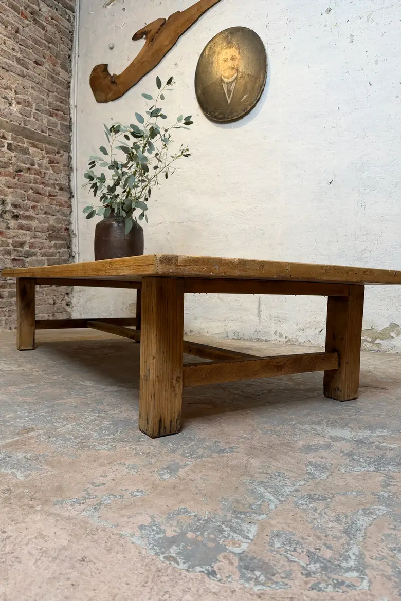 Table basse en chêne – années 50