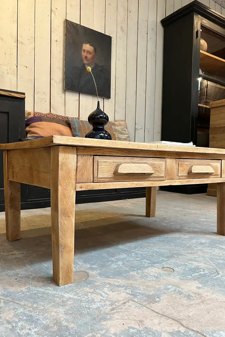 Table basse en chêne clair début 20e
