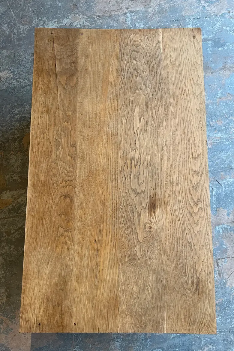 Table basse en chêne clair début 20e